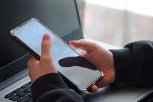 ahamoの通信速度は速いか遅いどっち?他社との比較や口コミと評判を紹介